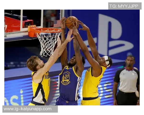 文班双手封盖展现强悍防守紧接连续三分助队打出15-0强势反击